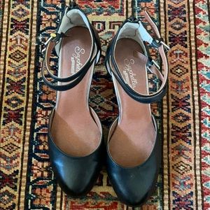 Seychelles leather pumps